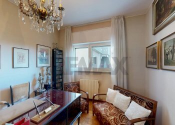 Sala da pranzo - Quadrilocale Via Omodeo
 
29, Milano - foto 34