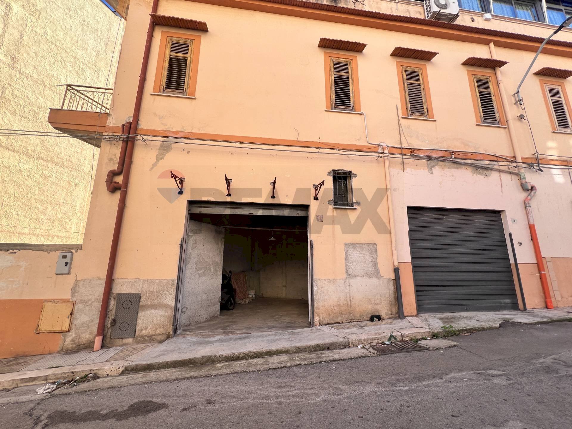 Edificio all\'aperto - Box via mozart
 
6, Bagheria - photo 1