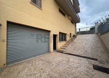 Terrazza - Magazzino Via Antonello Da Messina
20, Misilmeri - foto 1