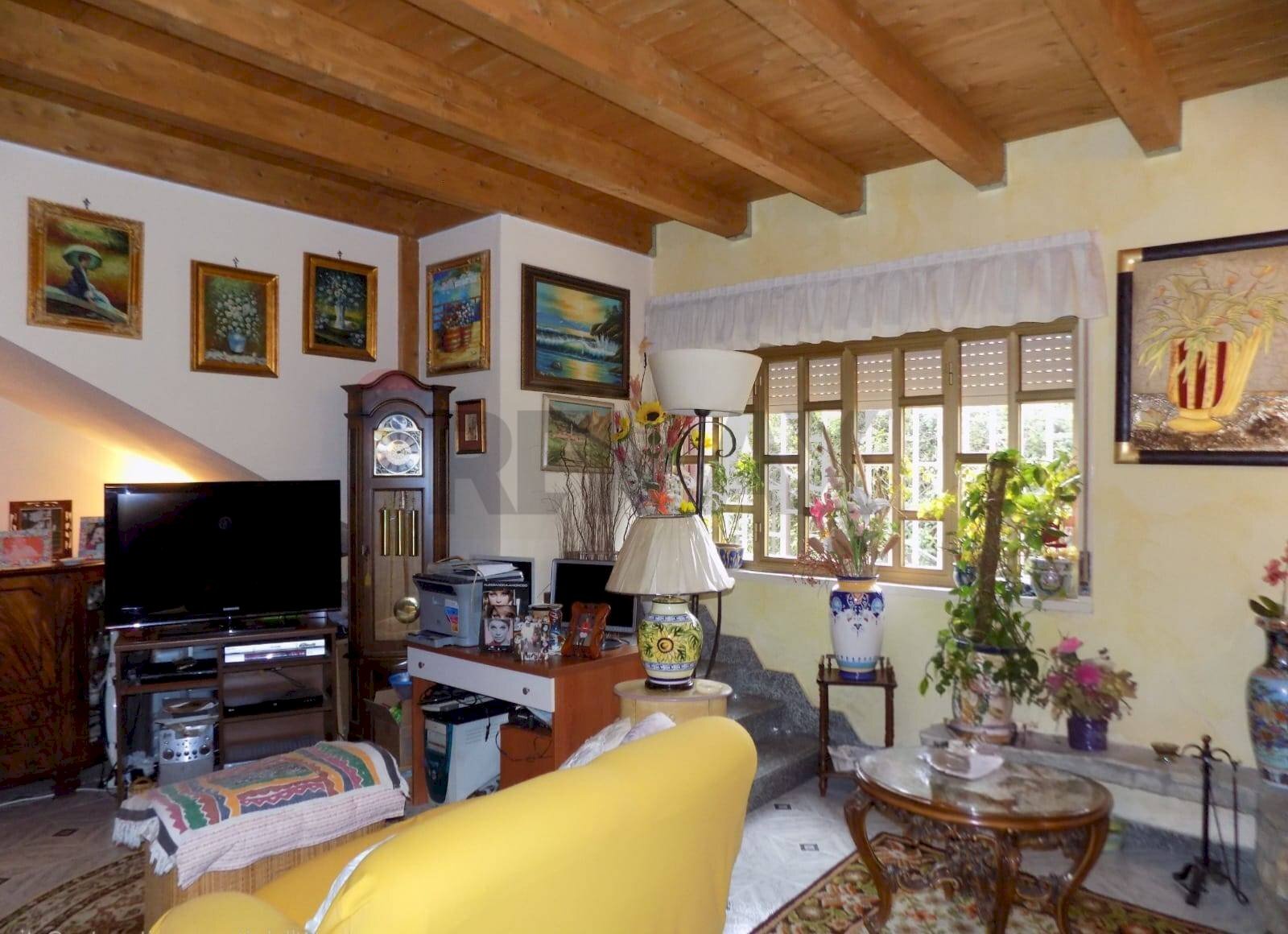 Soggiorno - Villa Strada Vicinale Quattro Finaite
 
22, Casteldaccia - foto 1