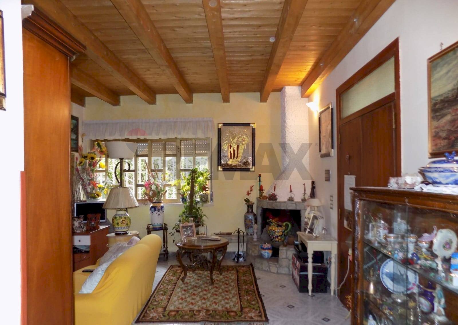 Soggiorno - Villa Strada Vicinale Quattro Finaite
22, Casteldaccia - foto 2