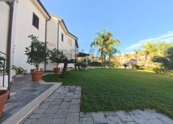 Giardino - Villa via Rocco  Dicillo
 
20, Carini - foto 1