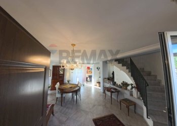 Soggiorno - Villa via Rocco  Dicillo
 
20, Carini - foto 7