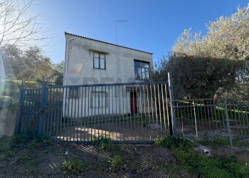 Casa all\'aperto - Villa contrada traversa
 
snc, Ventimiglia di Sicilia - foto 1