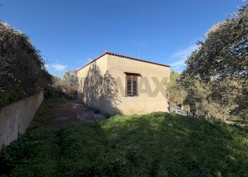 Casa all\'aperto - Villa contrada traversa
 
snc, Ventimiglia di Sicilia - foto 2