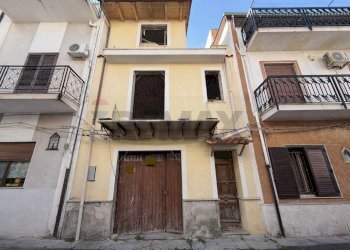 Edificio all\'aperto - Independent house Via Tenente Mangiapane
 
178, Cinisi - photo 1