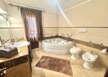 Bagno - Independent house Via Dolomiti
 
11, Carini - photo 29