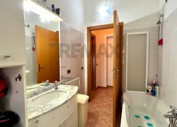 Bagno - Quadrilocale VIA POMELLO
 
1/B, Castelvetro Piacentino - foto 13