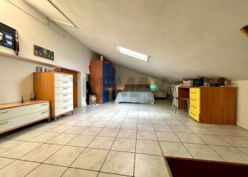 Camera / camera da letto - Quadrilocale VIA POMELLO
 
1/B, Castelvetro Piacentino - foto 17