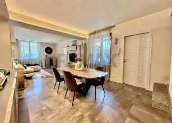 Sala da pranzo - Villa a Schiera Corte de' Frati - foto 5