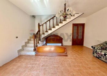 Scale - Casa semi indipendente Ostiano - foto 5