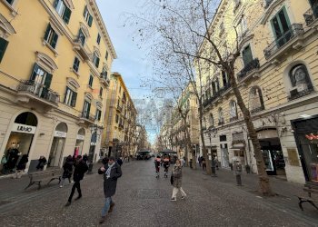 Edificio all\'aperto - Locale Commerciale Napoli - foto 7