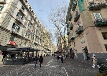 Edificio all\'aperto - Locale Commerciale Napoli - foto 9