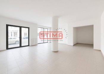 Foto 1 - Negozio viale 4 novembre, Treviso - foto 1