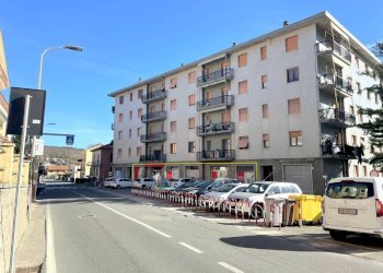 Foto 1 - Commercial Premises Carcare - photo 1