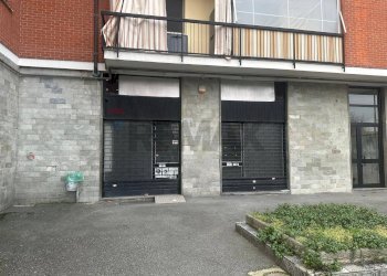 Edificio all\'aperto - Commercial Premises volturno
 
10, Settimo Torinese - photo 2