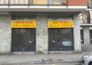 Edificio all\'aperto - Commercial Premises volturno
 
10, Settimo Torinese - photo 3
