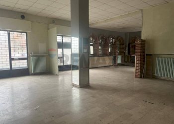 Stanza vuota - Commercial Premises volturno
 
10, Settimo Torinese - photo 11