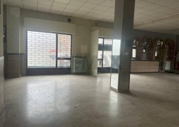 Stanza vuota - Commercial Premises volturno
 
10, Settimo Torinese - photo 12