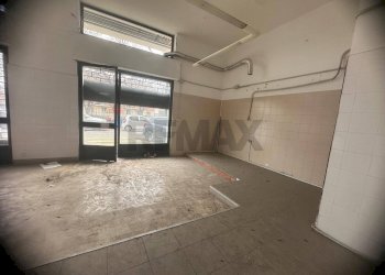 Stanza vuota - Commercial Premises volturno
 
10, Settimo Torinese - photo 27