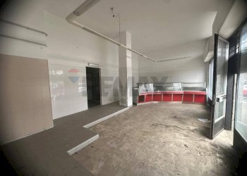 Parcheggio - Commercial Premises volturno
 
10, Settimo Torinese - photo 31