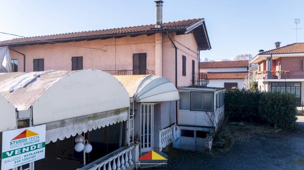 Facciata - Villa via Basse, 2, Revello - foto 1