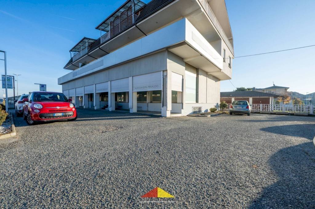 Zona - Shop strada Statale, 589n, Manta - photo 1