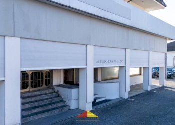 Facciata - Shop strada Statale, 589n, Manta - photo 2