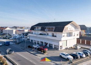 Vista - Shop strada Statale, 589n, Manta - photo 5