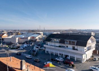 Vista - Shop strada Statale, 589n, Manta - photo 16