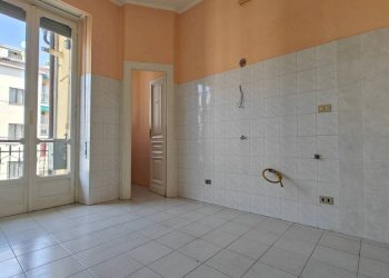 Cucina - Quadrilocale via Giuseppe Talucchi, 32, Torino (zona San Donato) - foto 4