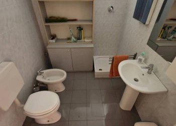 Bagno - Quadrilocale via Giuseppe Talucchi, 32, Torino (zona San Donato) - foto 6