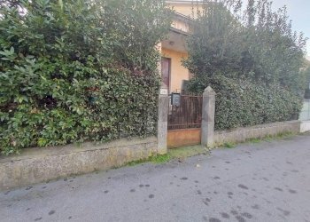 Edificio all\'aperto - Casa semi indipendente Montichiari - foto 1