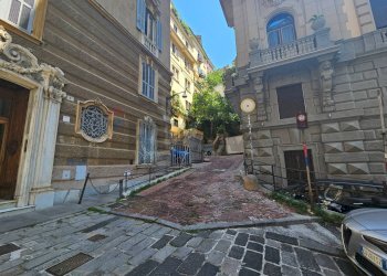 Edificio all\'aperto - Bilocale Salita San Nicolo'
 
3, Genova - foto 1