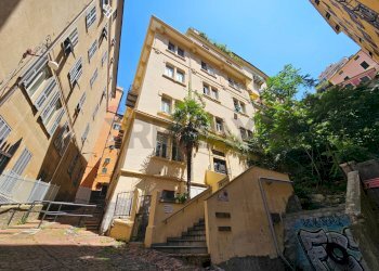 Edificio all\'aperto - Bilocale Salita San Nicolo'
 
3, Genova - foto 4