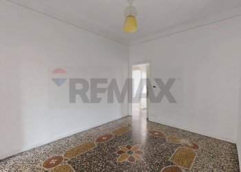 Stanza vuota - Quadrilocale Via Paolo Antonio De Cavero
 
12, Genova - foto 25