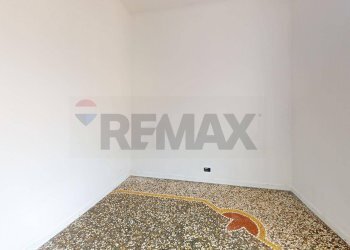 Stanza vuota - Quadrilocale Via Paolo Antonio De Cavero
 
12, Genova - foto 30