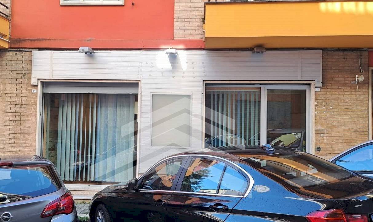 Foto 1 - Locale Commerciale Via Zurlo
 
17-19, Campobasso - foto 1