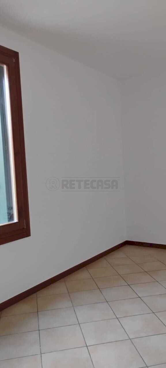 stanza - Bilocale Via XXIV Maggio 15, Montebello Vicentino - foto 3