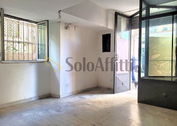 INGRESSO - Locale Commerciale Via Giacinto Gigante, Napoli (zona Arenella) - foto 11