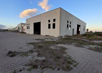 WhatsApp Image 2026-01-09 at 17.34.19 (1).jpeg - Capannone Contrada Targia 62A, Siracusa - foto 1