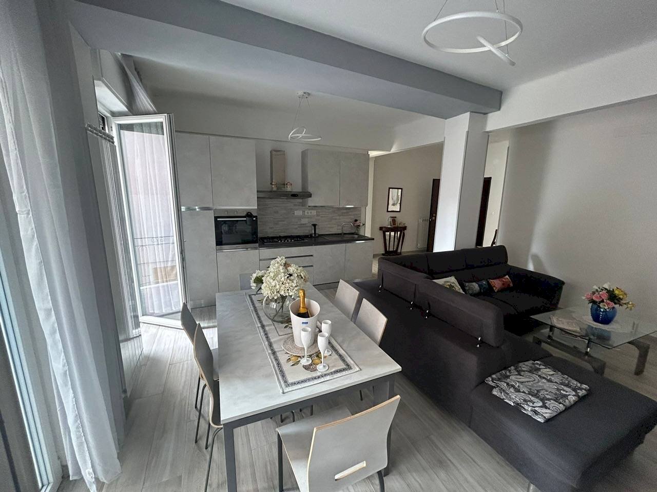 Three-room apartment Rapallo - photo 2