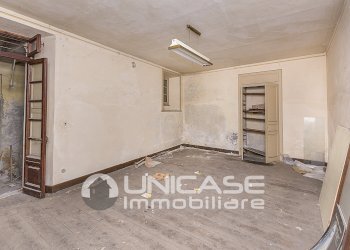 Palazzo Storico piazza municipio, 1, Torre Pellice - foto 11