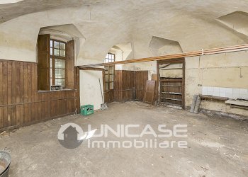 Palazzo Storico piazza municipio, 1, Torre Pellice - foto 13