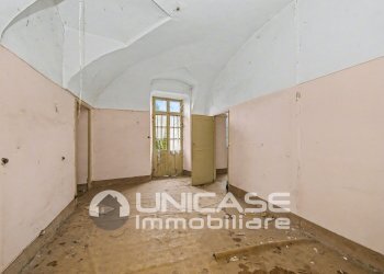 Palazzo Storico piazza municipio, 1, Torre Pellice - foto 25