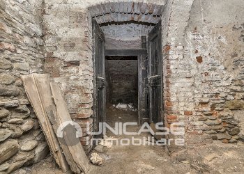 Palazzo Storico piazza municipio, 1, Torre Pellice - foto 57
