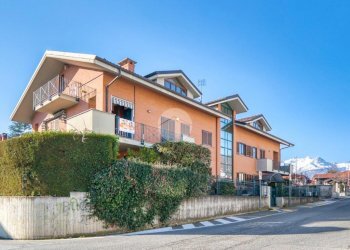 Quadrilocale Via Giosuè Carducci, Giaveno - foto 1