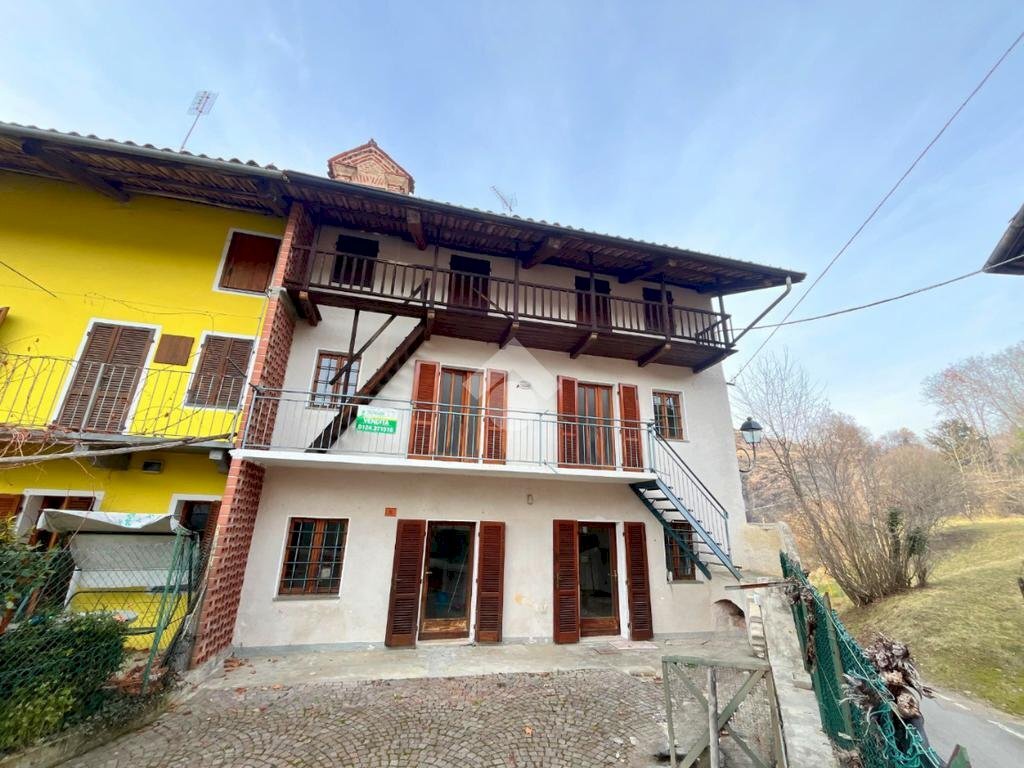 Casa semi indipendente Piazza Livio Sategna, Baldissero Canavese - foto 1