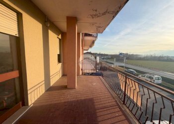 Three-room apartment Via Cuneo, Barge - photo 3