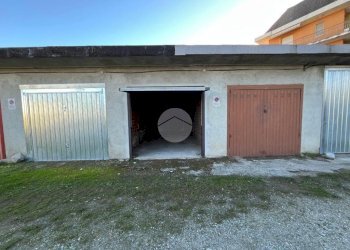 Three-room apartment Via Cuneo, Barge - photo 7